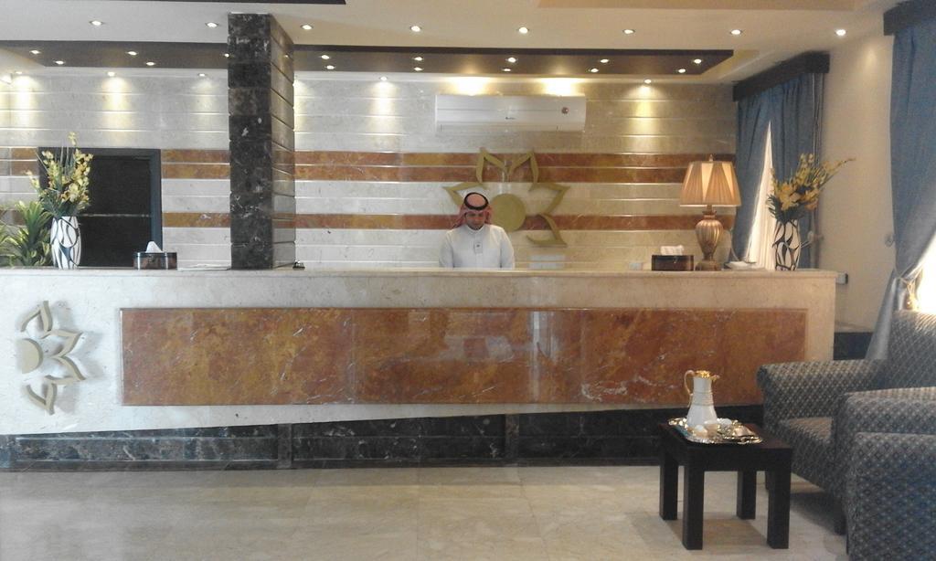 Al Bustan Crown Hotel 2 Arar Eksteriør billede