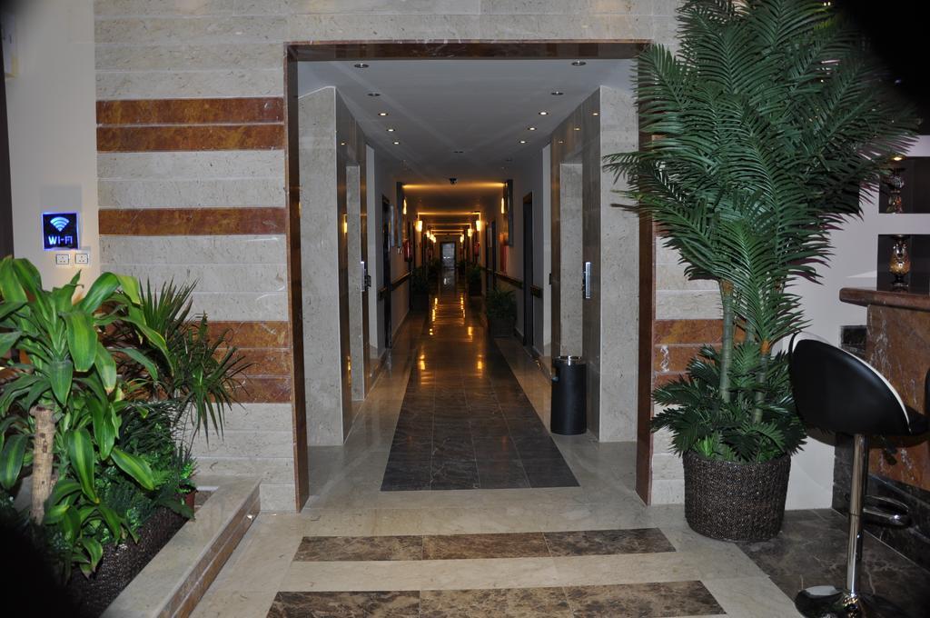 Al Bustan Crown Hotel 2 Arar Eksteriør billede