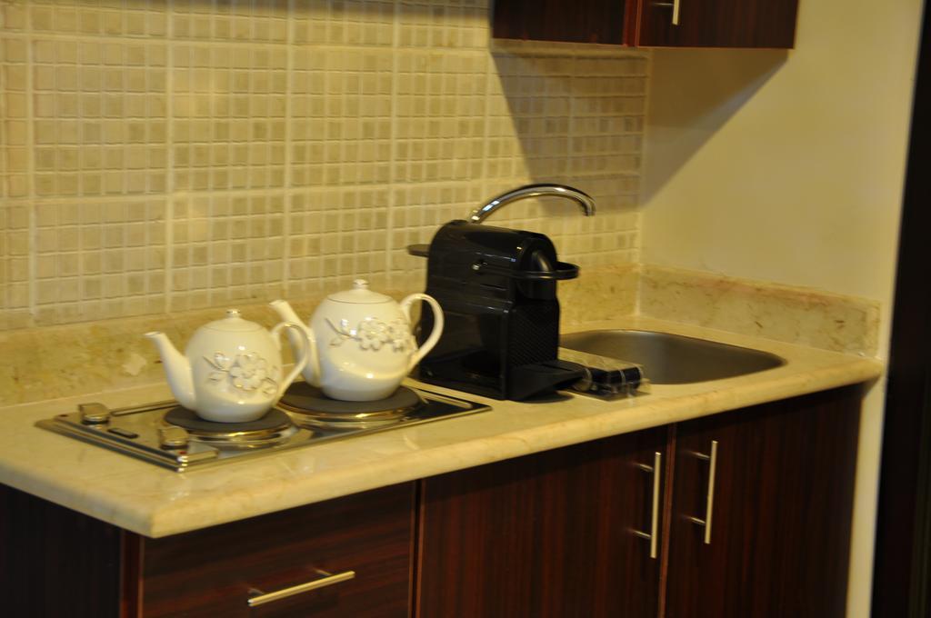 Al Bustan Crown Hotel 2 Arar Værelse billede