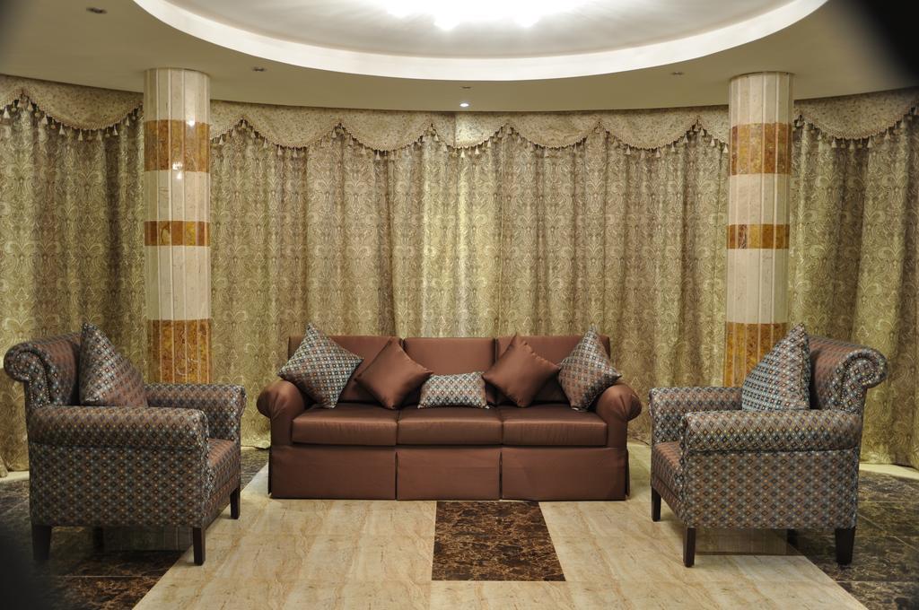 Al Bustan Crown Hotel 2 Arar Eksteriør billede