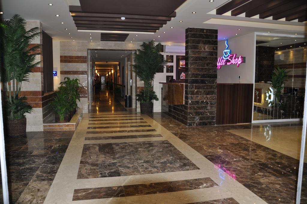 Al Bustan Crown Hotel 2 Arar Eksteriør billede